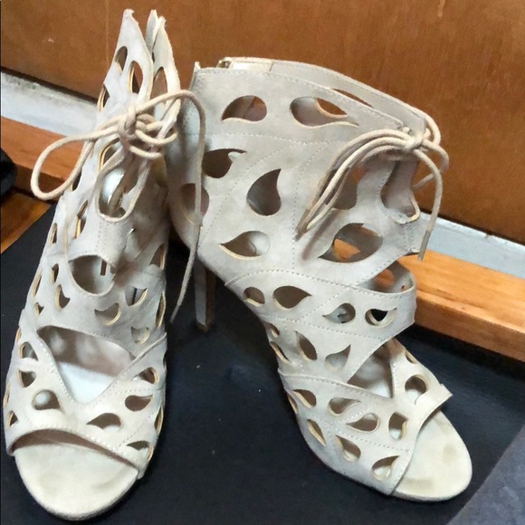 Nude aldo high heel shoes - Picture 1 of 4